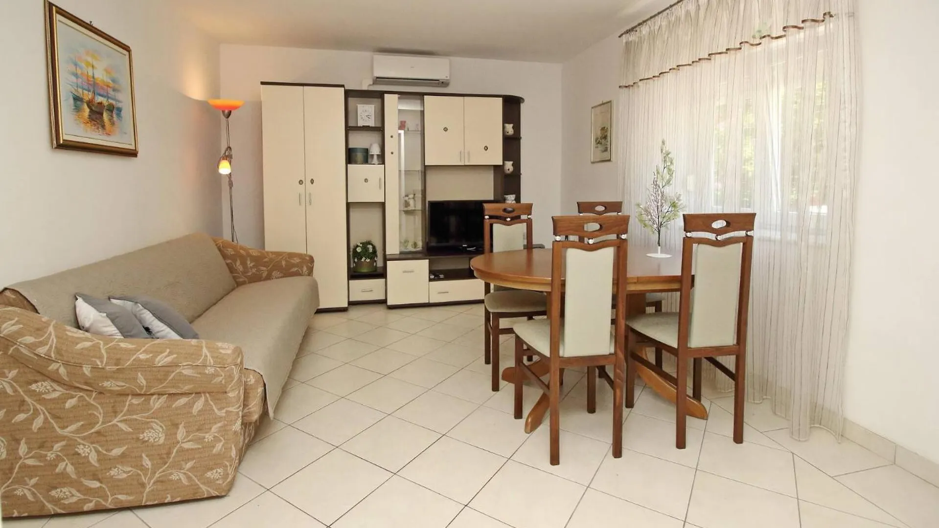 招待所 Apartments Radosna Šilo